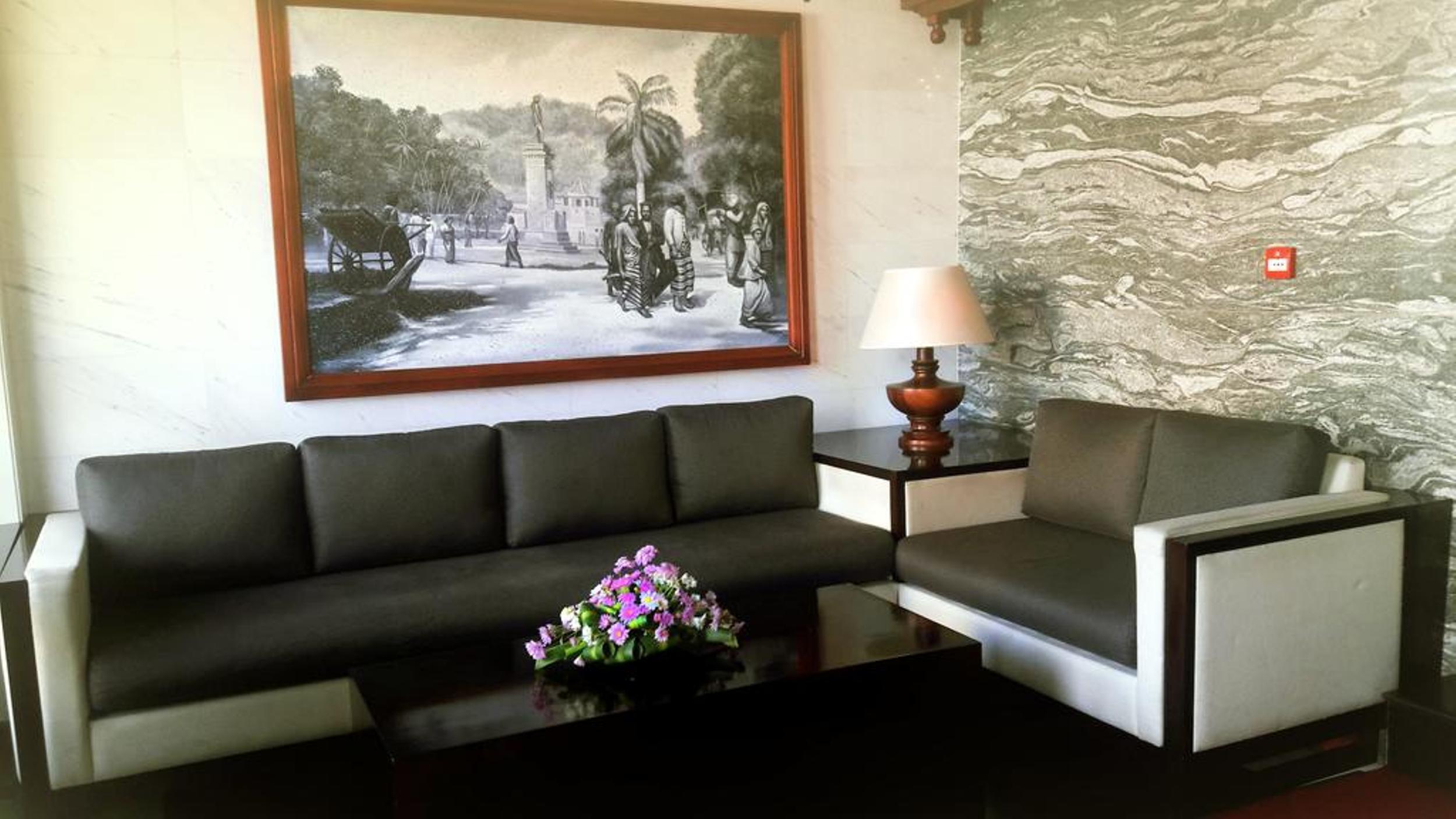 Kandy City Hotel By Earl'S Exterior photo
